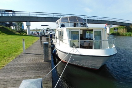 Rental Houseboats Houseboat 1050 IJsselstein