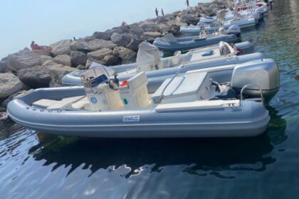 Ενοικίαση Φουσκωτό Bwa 750 Νάπολη