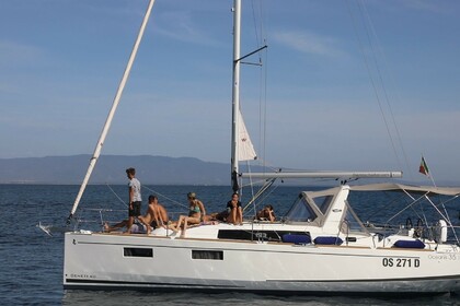 Noleggio Barca a vela Benetau OCEANIS 35 Torre Grande