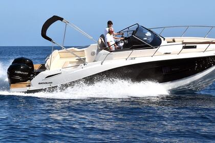 Charter Motorboat Quicksilver Activ 875 Sundeck Poreč