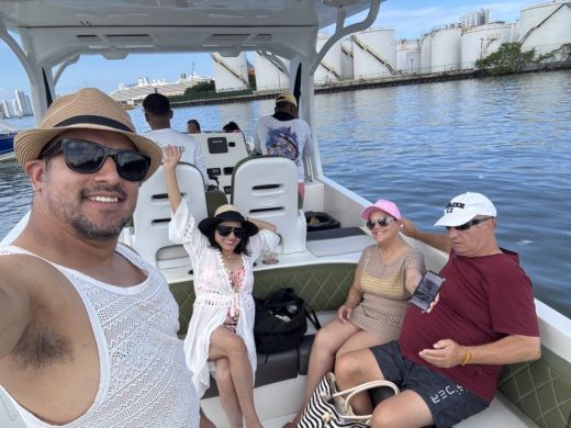 Cartagena de Indias Motorboat Todomar Todomar 38' alt tag text