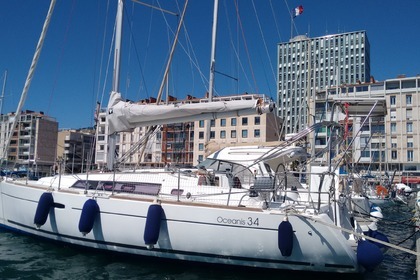 Rental Sailboat BENETEAU Oceanis 34 Élégance 3 cabines Toulon