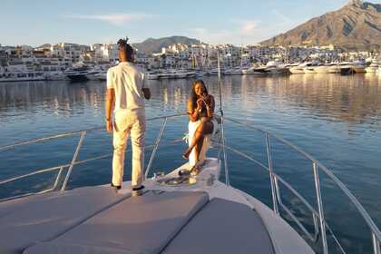 Hire Motorboat Yate Majestic Exclusivo Marbella