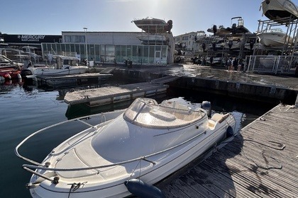 Charter Motorboat Jeanneau Leader 515 Marseille