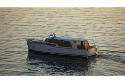 Rental Motorboat  Greenline 40 Biograd na Moru