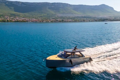 Czarter Łódź motorowa Colnago Marine 38 Open Makarska