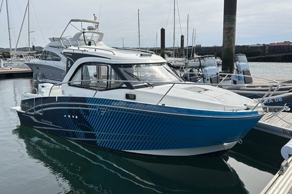 Location Bateau à moteur BENETEAU ANTARES 7 Brest