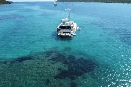 Charter Catamaran Fountaine Pajot Saba 50 Hyères