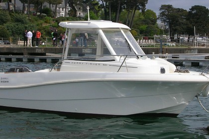 Hire Motorboat Jeanneau Merry Fisher 585 Marlin Arradon