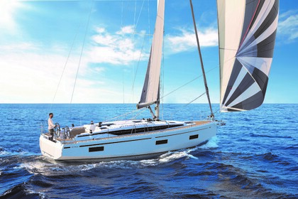 Charter Sailboat  Bavaria C42 Castiglioncello