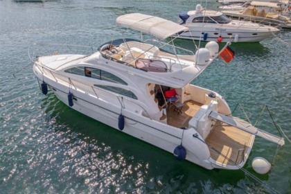 Rental Motorboat Azimut Azimut 42 Cogolin