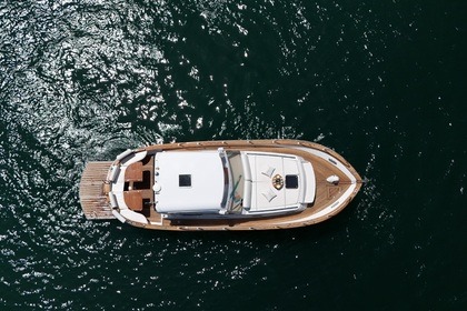 Charter Motorboat Fratelli Aprea 38 luxury gozzo sorrentino Capri