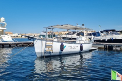 Charter Motorboat Barca Per Escursioni Passeggeri Marzamemi