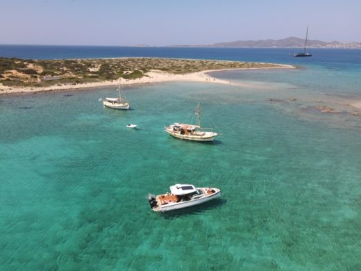 Paroikia Motorboat Saxdor 32 GTO alt tag text