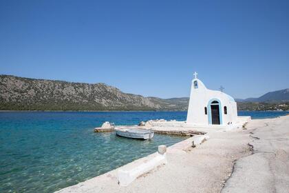 Hire Boat without licence  Assos Marine T-assos 480 Corinth