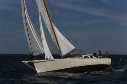 Charter Sailboat Unique L' Enfant Perdu Le Havre