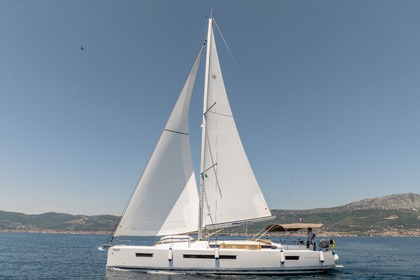 Rental Sailboat Jeanneau SUN ODYSSEY 490 Split