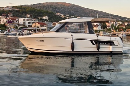 Verhuur Motorboot Jeanneau Merry Fisher 645 Trogir
