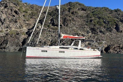 Rental Sailboat Beneteau Oceanis 38.1 L'Escala