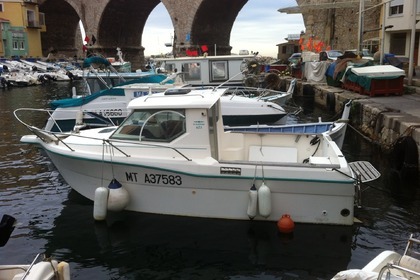 Hire Motorboat OCQUETEAU Oqueteau 625 Marseille