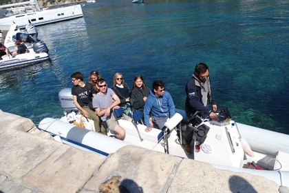 Charter RIB Lolivul 5.9 Komiža