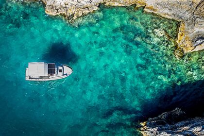 Hyra båt Motorbåt Omnia Nautica Omnia 650 Pula