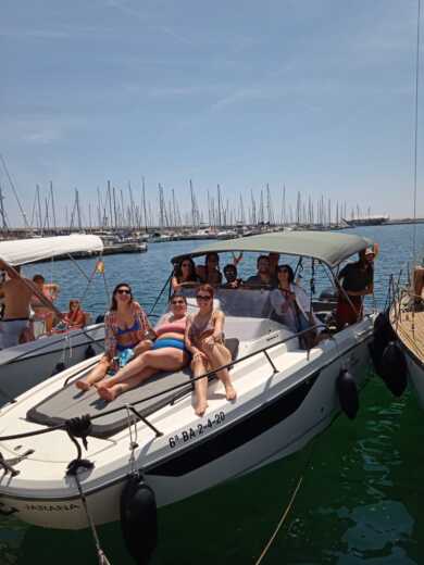 Mataró Motorboat Beneteau Flyer 8 Sun Deck alt tag text