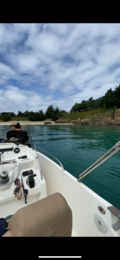 Dinard Motorboat Janneau Cap Camarat 7.5 cc alt tag text