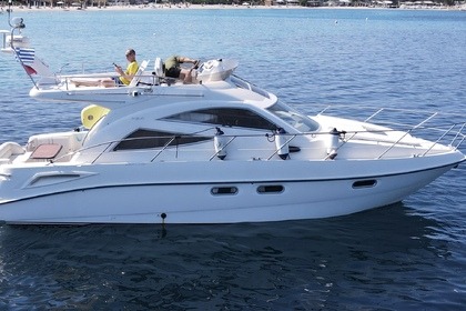 Rental Motorboat Sealine F34 Pefkochori