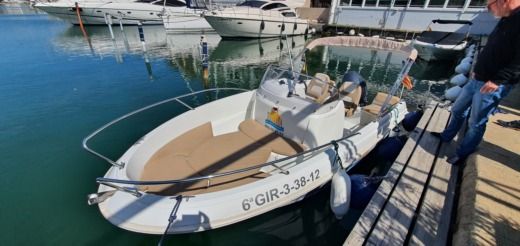 Empuriabrava Motorboat CHAPARRAL 244 alt tag text