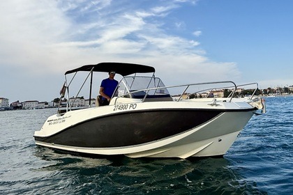 Charter Motorboat Quicksilver Activ 675 Semi Sundeck Poreč