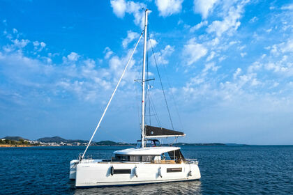 Charter Catamaran LAGOON 40 Corfu