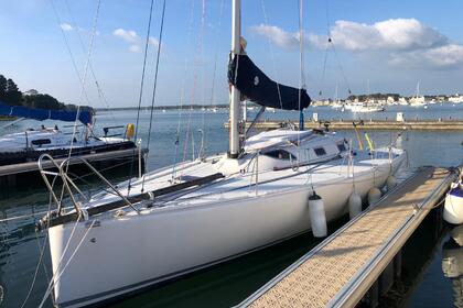 Rental Sailboat Pogo Structures 8.50 Loctudy