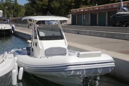 Hire RIB Brig Eagle 8 Saint-Raphaël