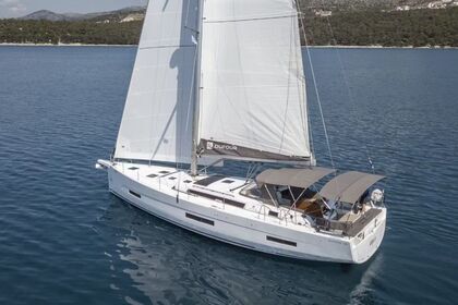 Hire Sailboat Dufour Yachts Dufour 530 - 6 cab. Mitikas