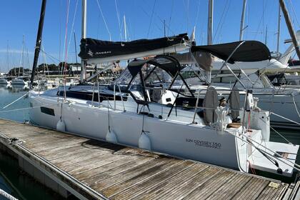 Rental Sailboat Jeanneau Sun odyssey 350 La Rochelle