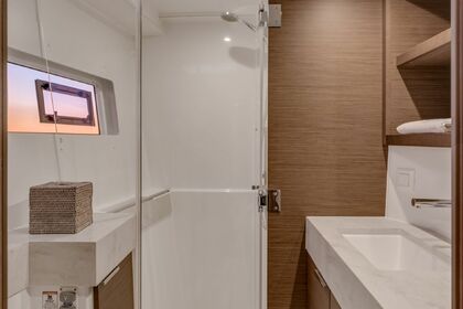 Charter Catamaran Lagoon Lagoon 40 Trogir