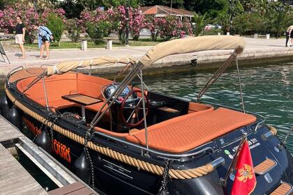 Charter Motorboat Waterspoor 717 Kotor