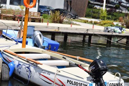 Charter Motorboat Zephyr Boats 21 Varna