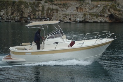 Charter Motorboat SIDERA Cinque Terre FELUCA 7.50 Cruiser La Spezia