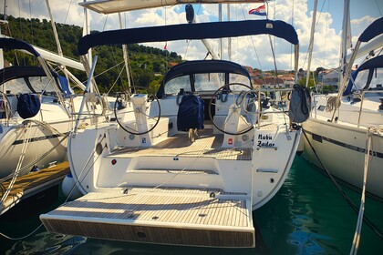 Hire Sailboat Bavaria Bavaria Cruiser 46  Drage, Pakoštane