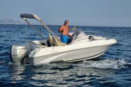 Charter Motorboat BENETEAU 550 Carry-le-Rouet