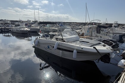 Location Bateau à moteur Pacific Craft 700 Sun cruiser Sainte-Maxime