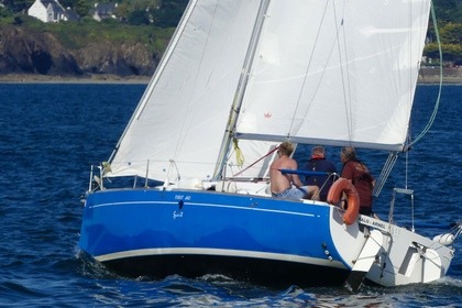 Location Bateau à moteur BENETEAU FIRST 260 Morgat