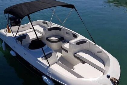 Charter Motorboat Bayliner Element Petrčane