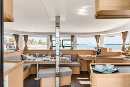 Hire Catamaran  Lagoon 42 Cugnana Verde