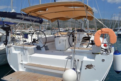 Czarter Jacht żaglowy Bénéteau Oceanis 51.1 - 5 + 1 cab. Trogir