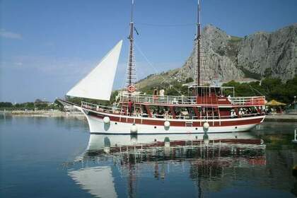 Czarter Łódź motorowa Custom Built Traditional Croatian Wooden Ship Omiš