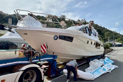 Noleggio Barca a motore Cranchi M44 Saint-Jean-Cap-Ferrat