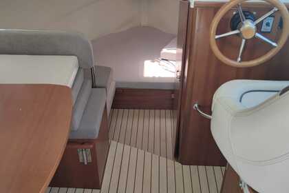 Charter Motorboat Ocqueteau 725 Kaštela